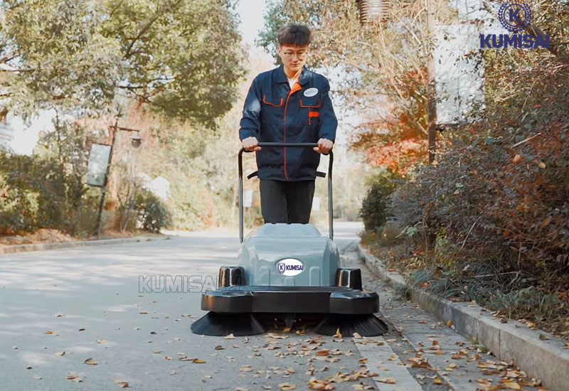 cach-sung-xe-quet-rac-day-tay-Kumisai-KMS-3A