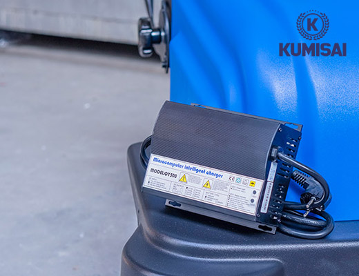 xe-quet-rac-kumisai-kms-690-avt-5